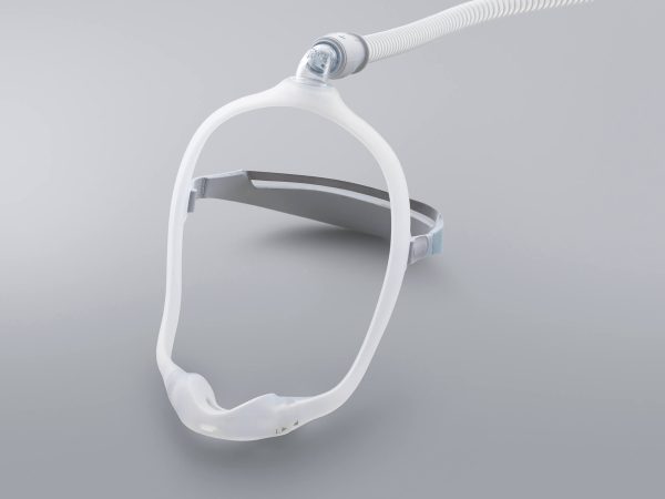 1116700 DreamWear under the nose mask w hose 2